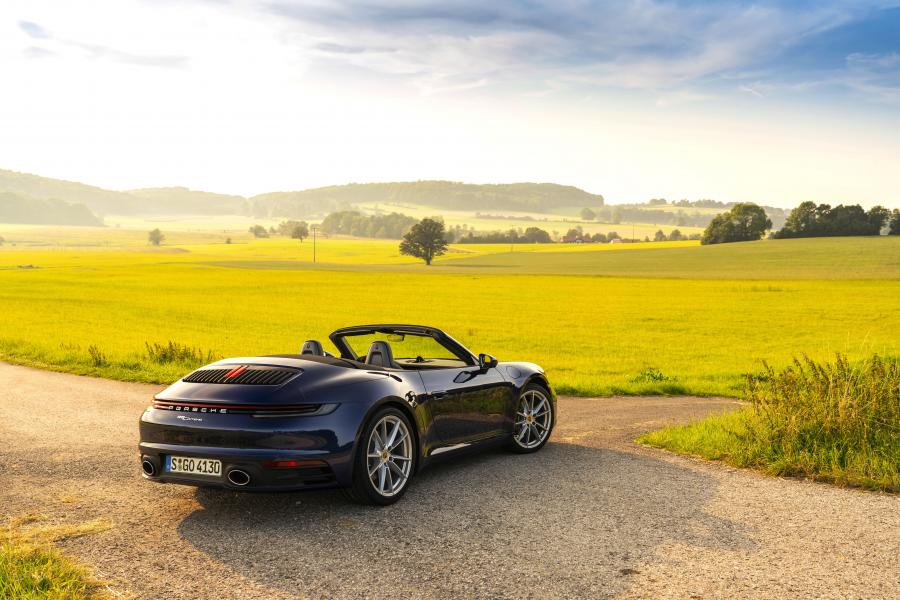  Porsche 911 Carrera Cabriolet (992) 2019 года  (WW) (фото 26 из 62)